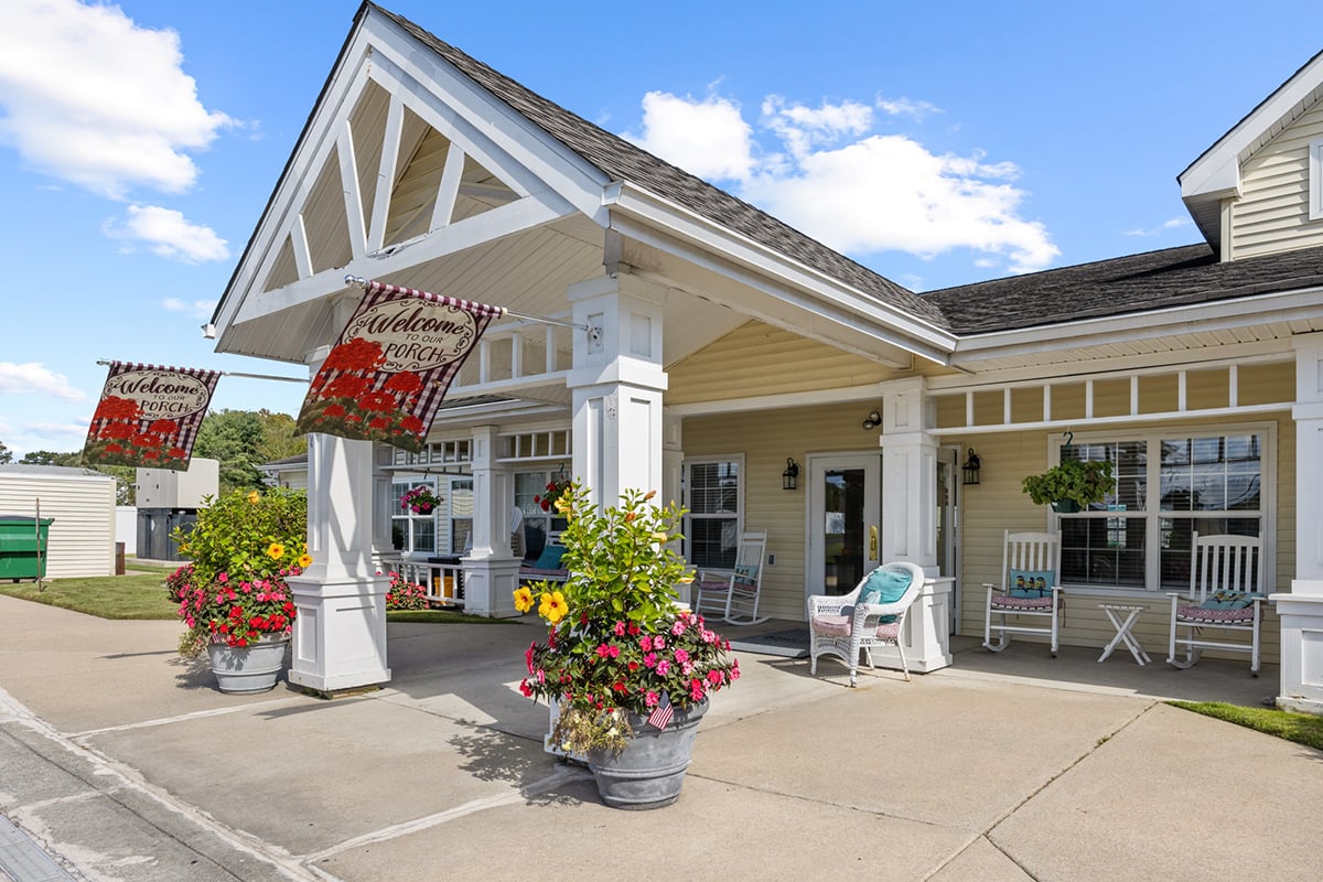 Seaton-Baker-Place_005-Side Exterior