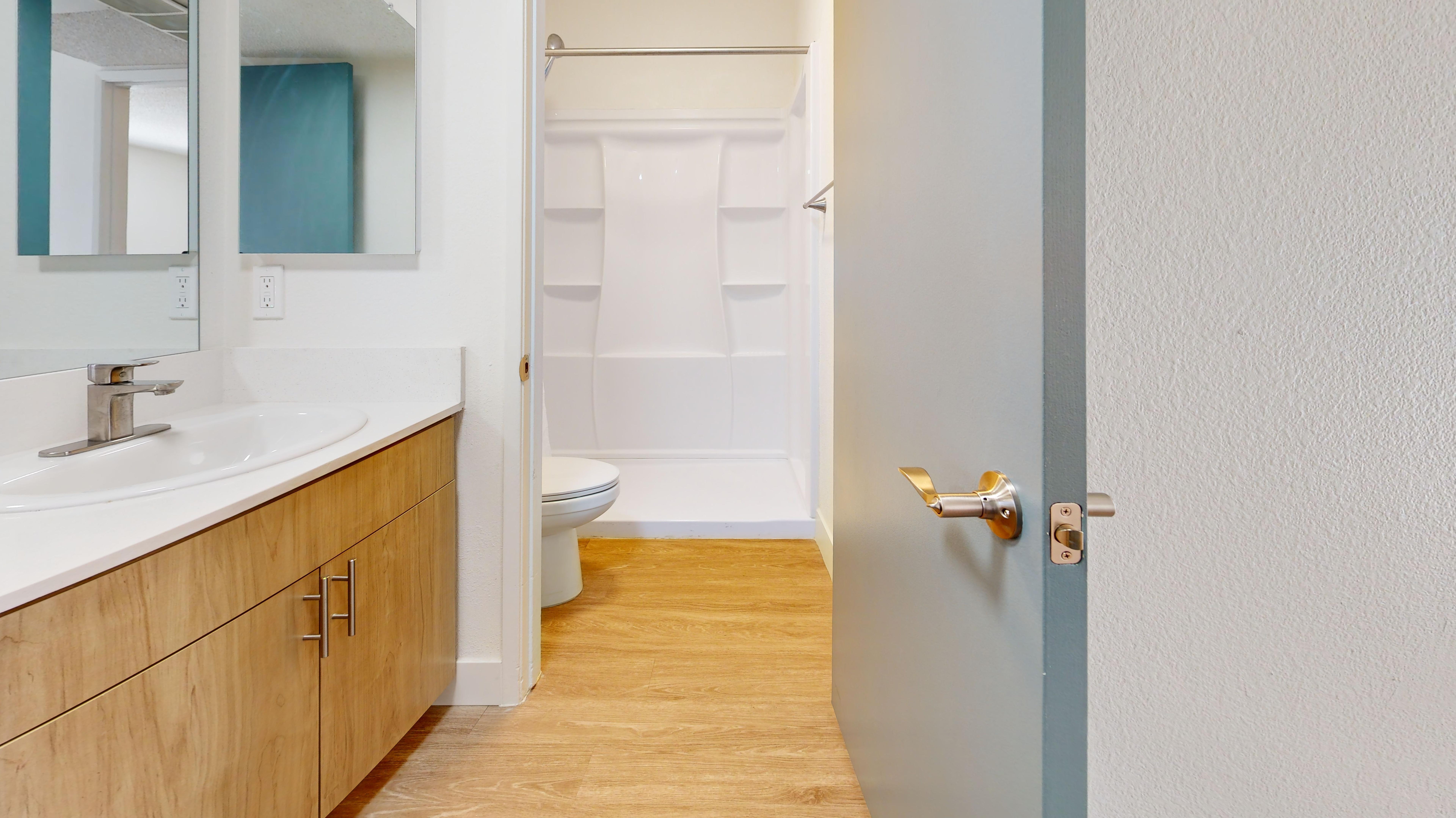 Senior-Living-The-Camelot-One-Bedroom-Duke-480-sqft-Bathroom